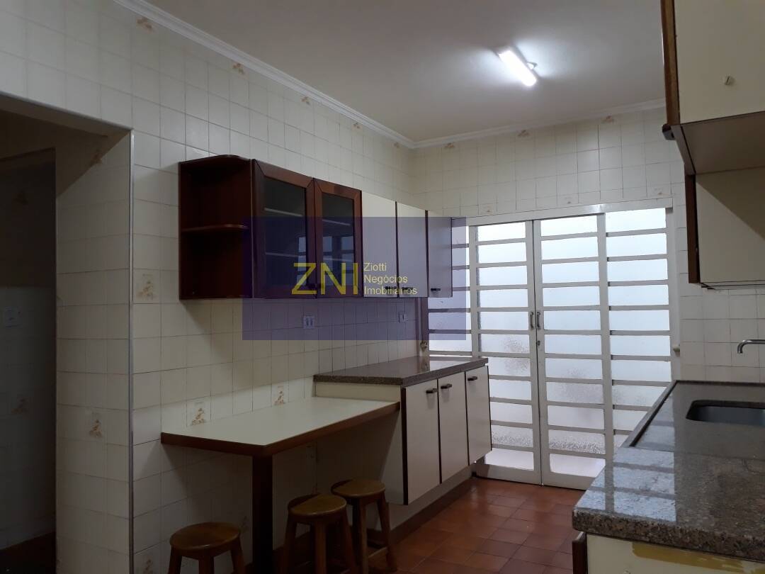 Casa à venda com 3 quartos, 172m² - Foto 9