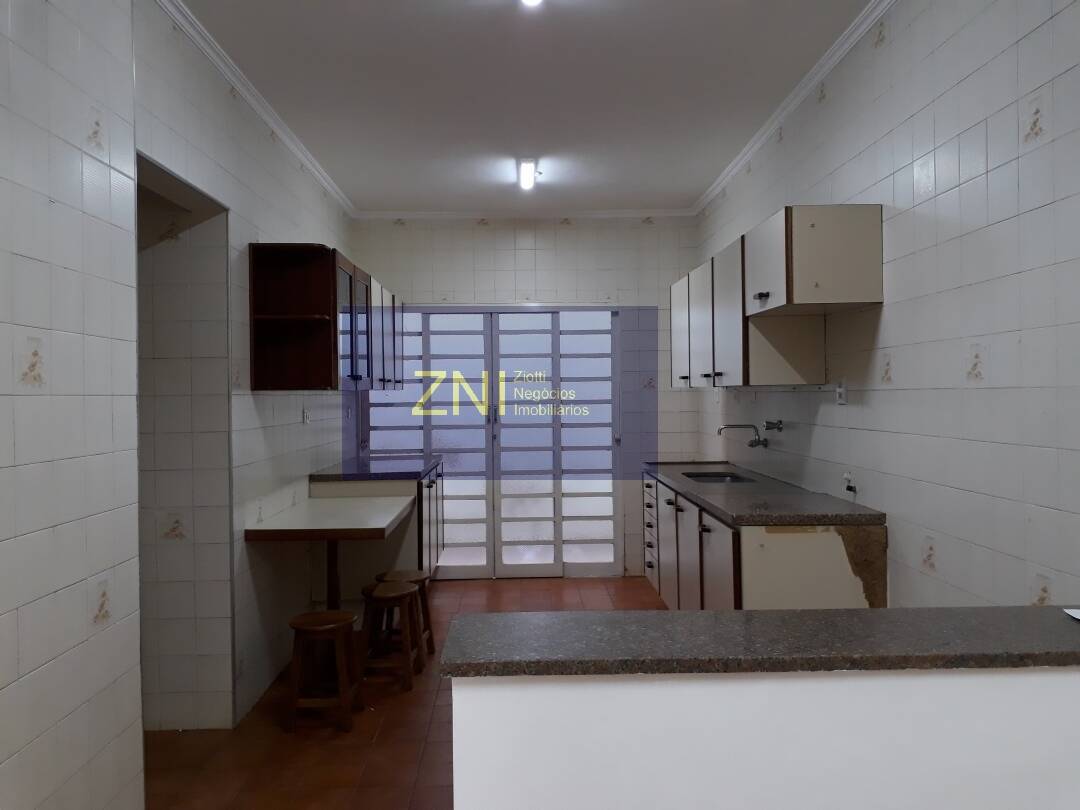 Casa à venda com 3 quartos, 172m² - Foto 7