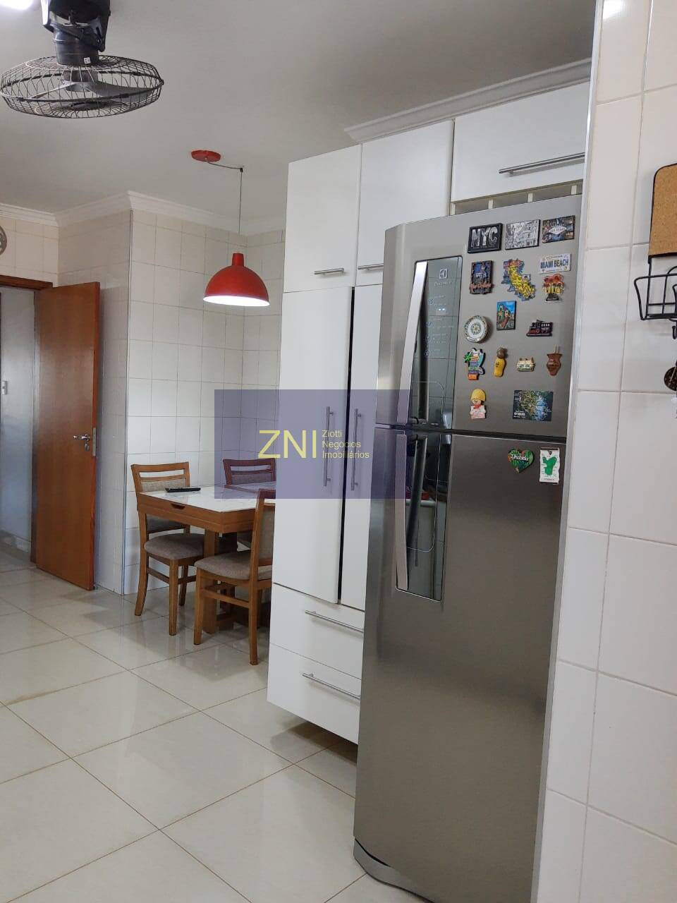 Apartamento à venda com 3 quartos, 122m² - Foto 5