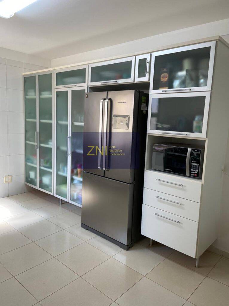 Apartamento à venda com 3 quartos, 265m² - Foto 9