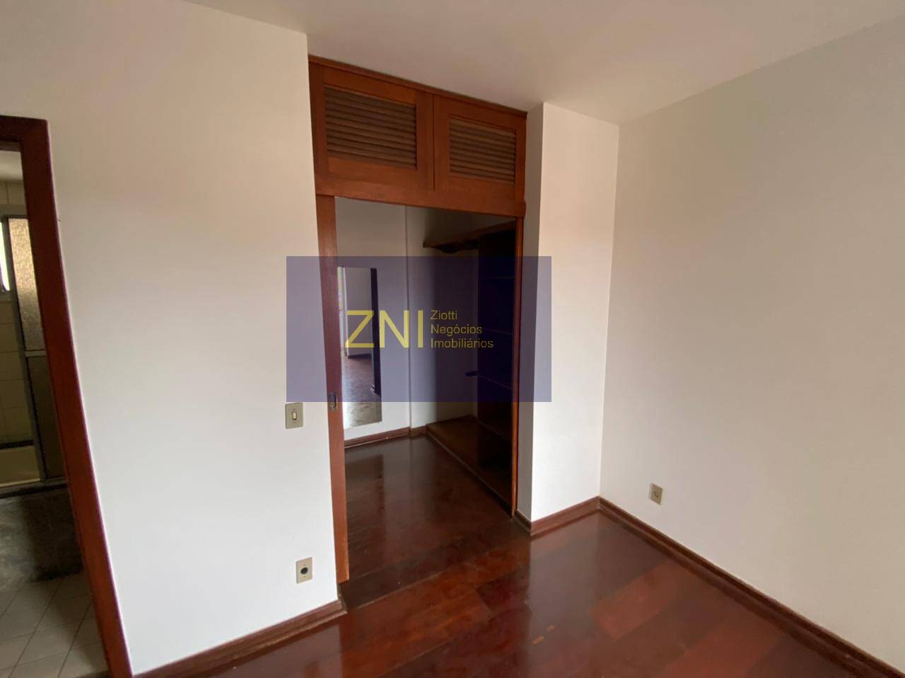 Apartamento à venda com 3 quartos, 122m² - Foto 9