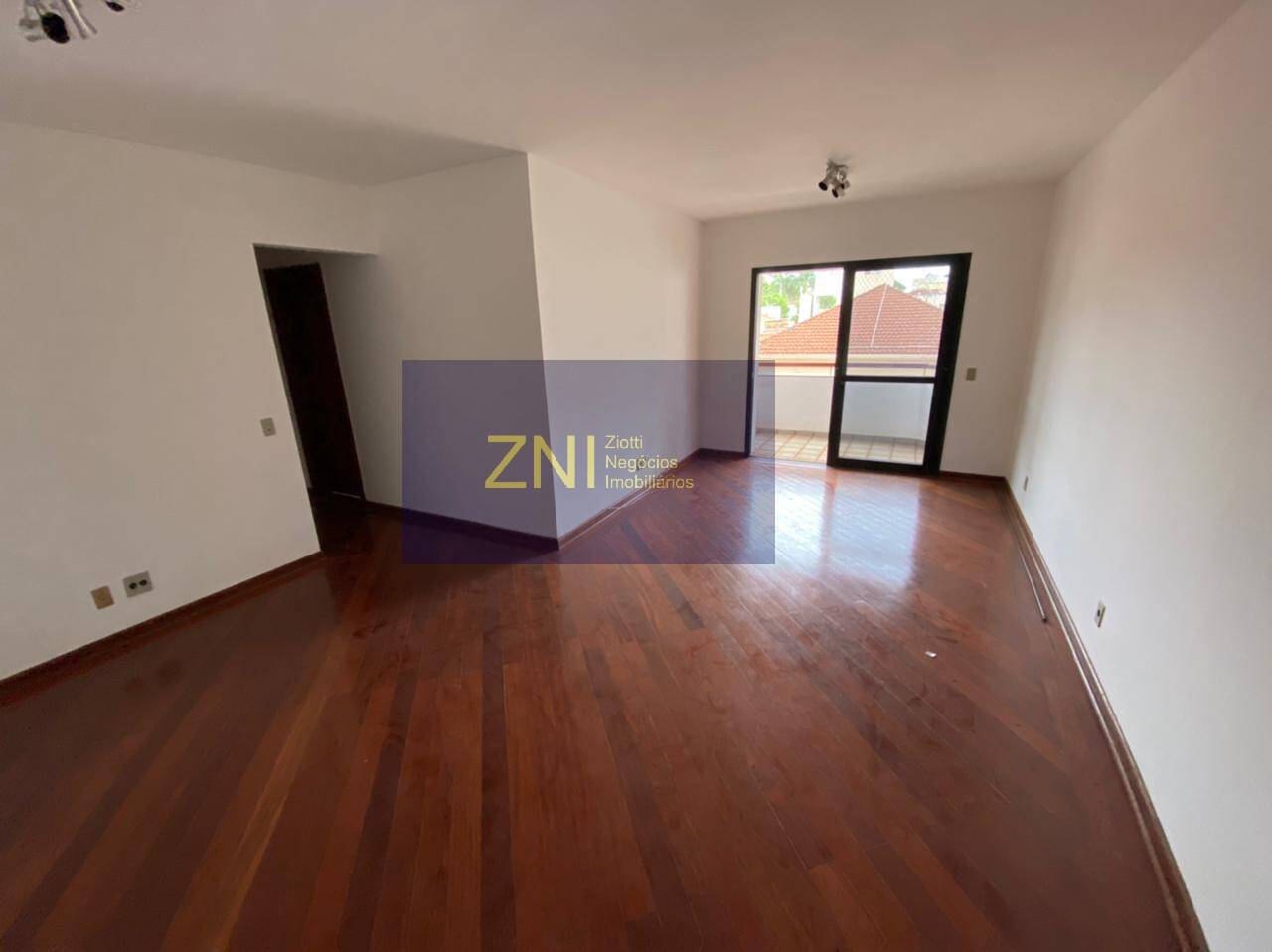 Apartamento à venda com 3 quartos, 122m² - Foto 1