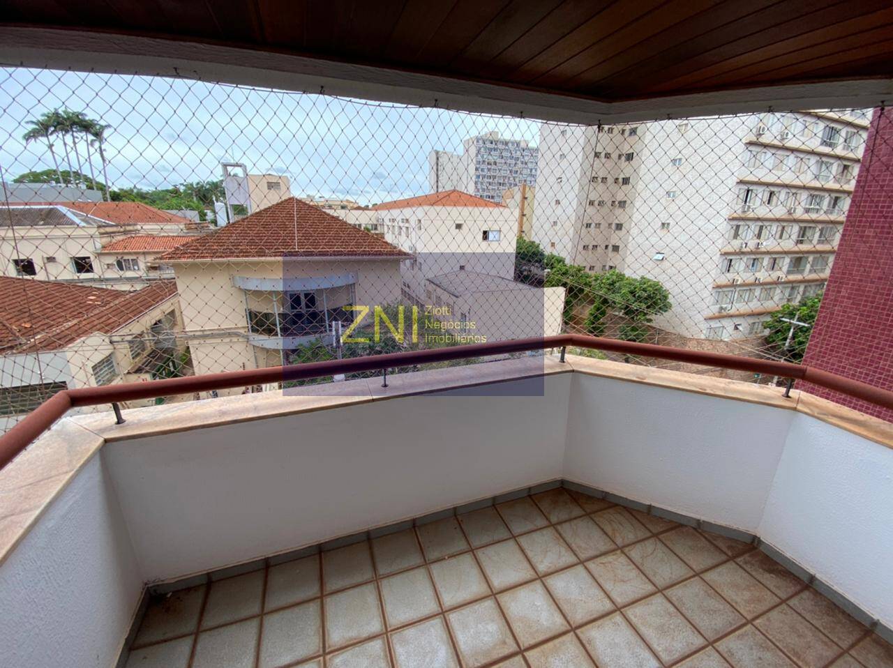 Apartamento à venda com 3 quartos, 122m² - Foto 2