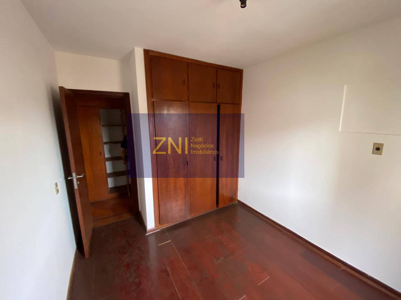 Apartamento à venda com 3 quartos, 122m² - Foto 13