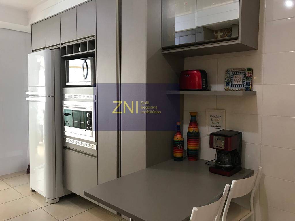 Apartamento à venda com 3 quartos, 135m² - Foto 10