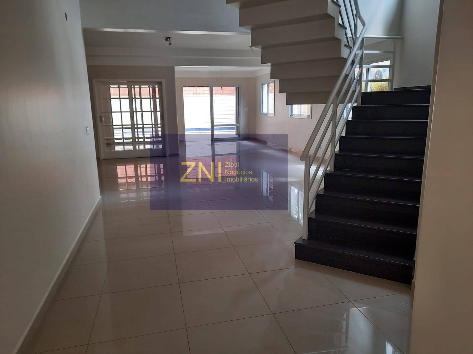 Casa de Condomínio à venda com 4 quartos, 560m² - Foto 10