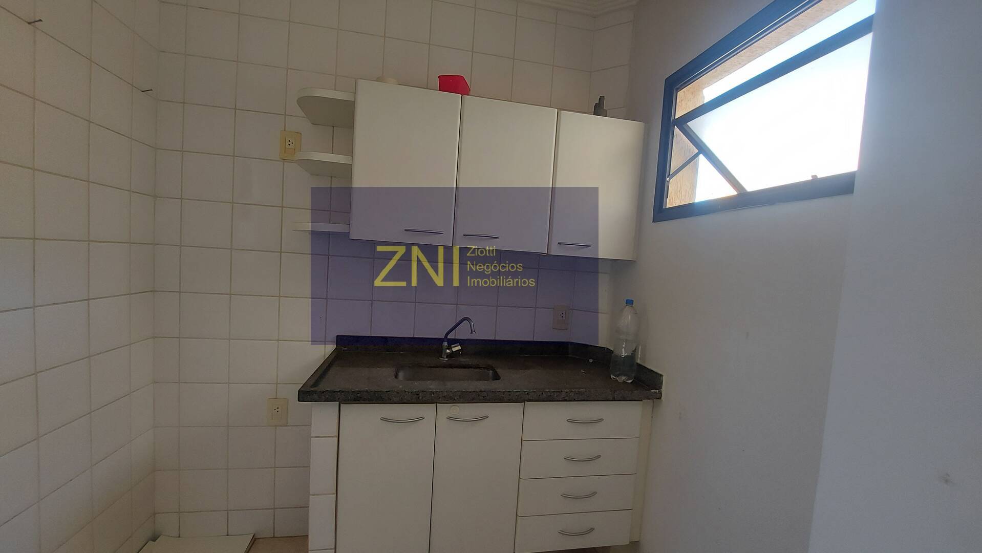 Apartamento à venda com 1 quarto, 37m² - Foto 7