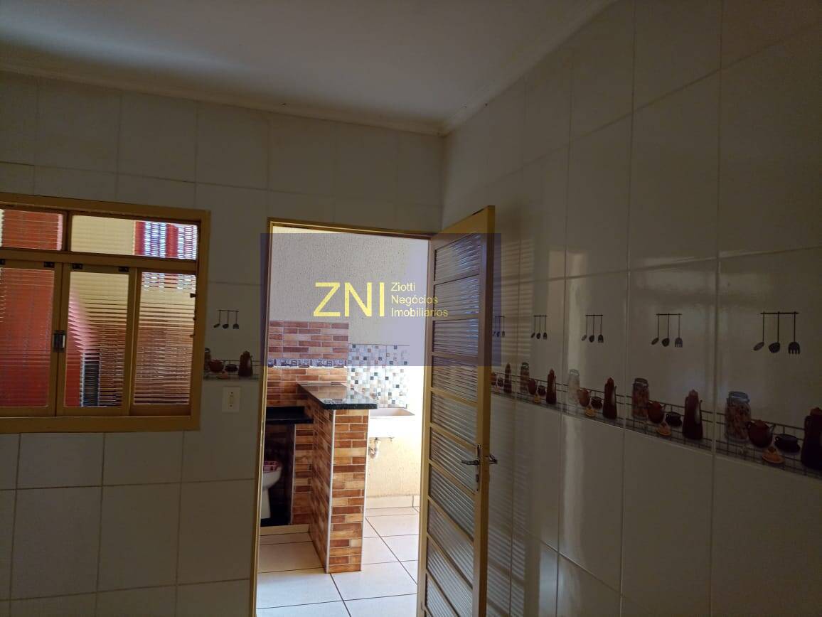 Casa à venda com 3 quartos, 250m² - Foto 20