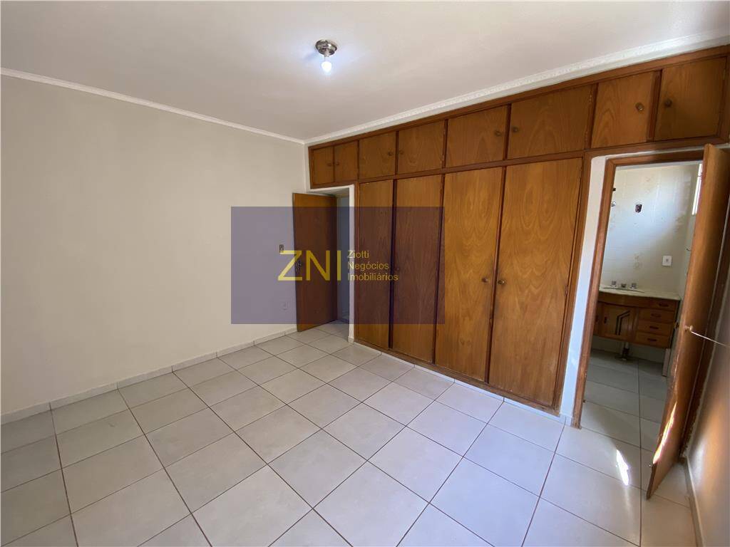 Casa à venda com 3 quartos, 270m² - Foto 5