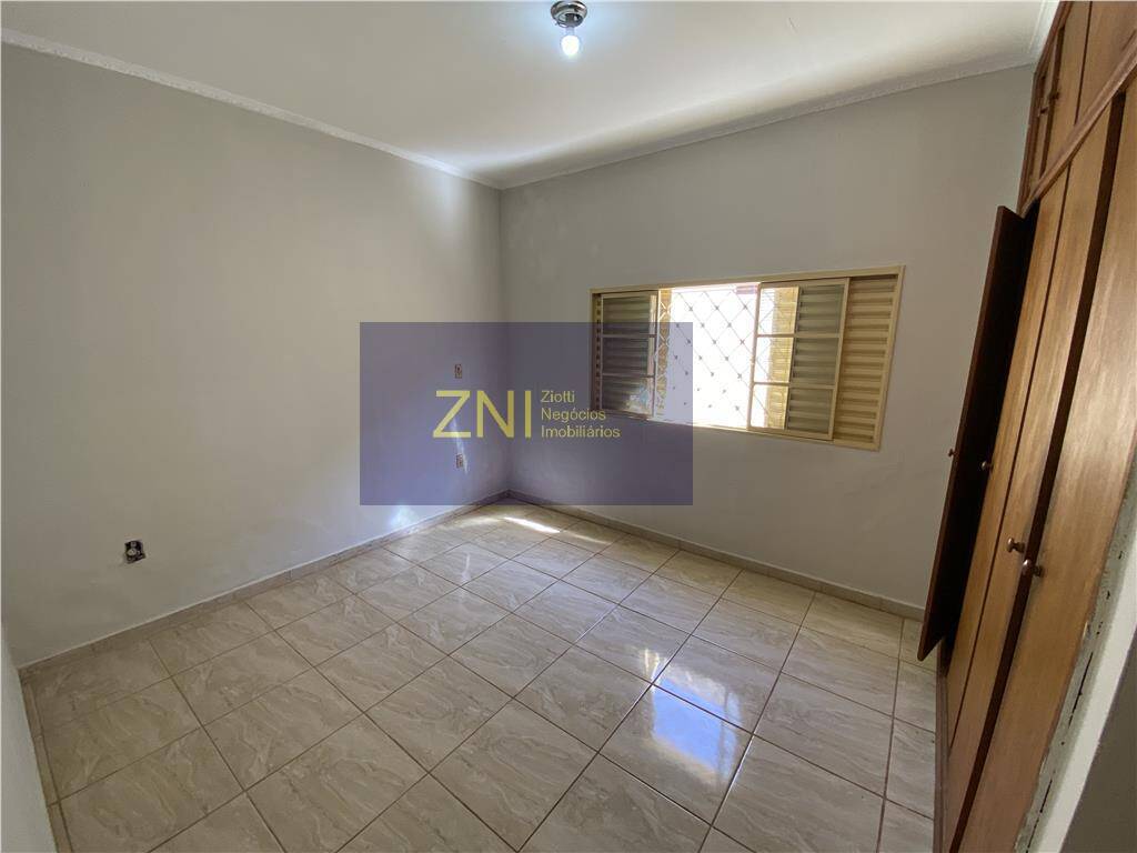 Casa à venda com 3 quartos, 270m² - Foto 7