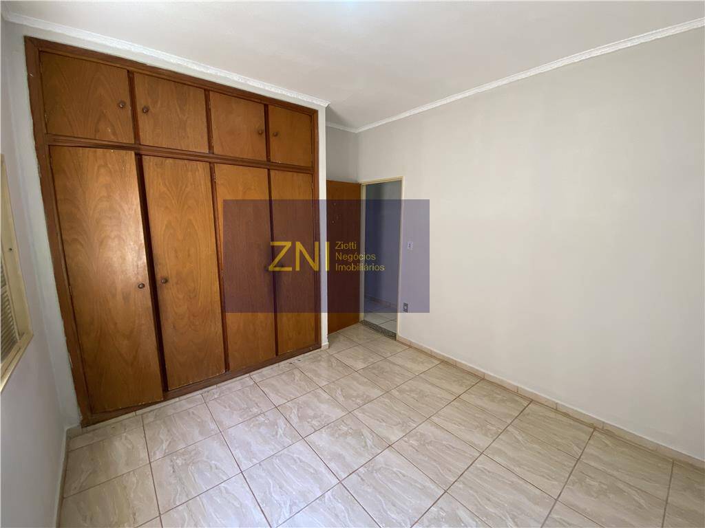 Casa à venda com 3 quartos, 270m² - Foto 9