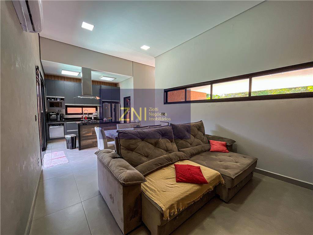 Casa de Condomínio à venda com 3 quartos, 250m² - Foto 2