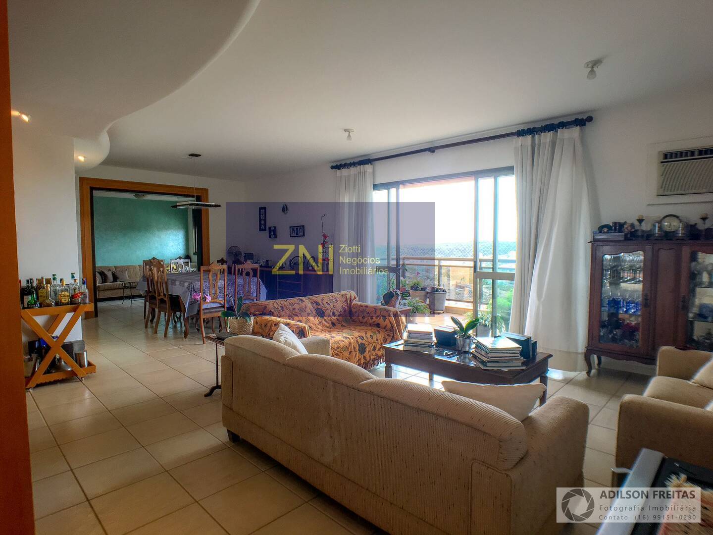 Apartamento à venda com 3 quartos, 200m² - Foto 4