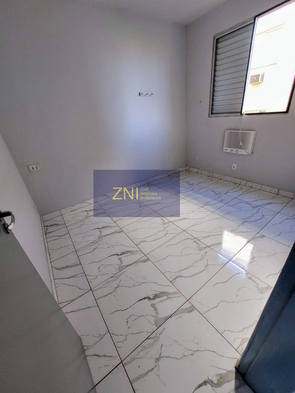 Apartamento à venda com 2 quartos, 46m² - Foto 11