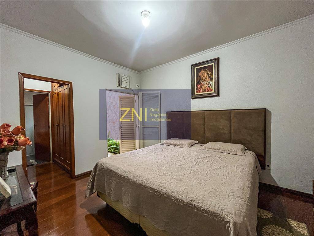 Casa à venda com 3 quartos, 270m² - Foto 12